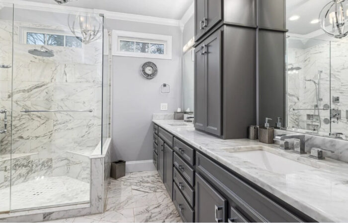 Glass Showers 101: Designing Your Dream Bathroom