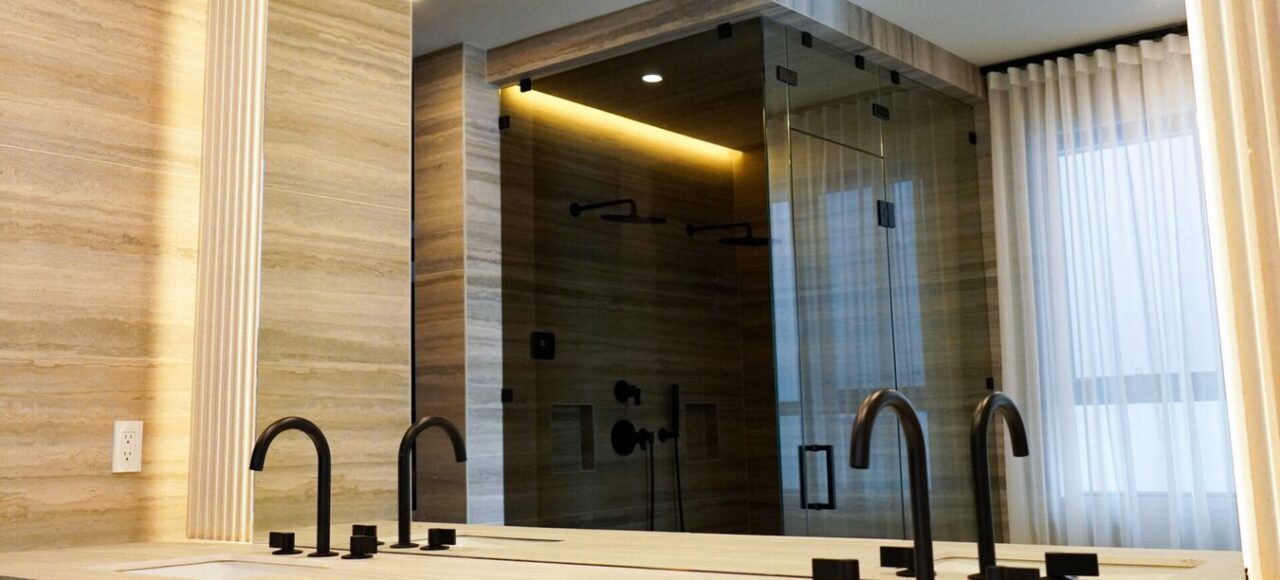 Functional Glass Solutions: The Ultimate Guide for Modern Alberta Homes