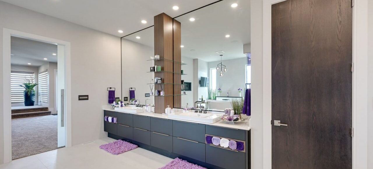 Custom Mirrors in Edmonton: The Interior Designer’s Secret Weapon for Luxury Spaces