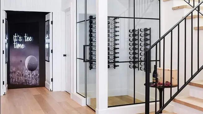 The Rise of Glass Wine Rooms: Combining Functionality with Elegance